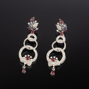 ต่างหูที่สง่างามสำหรับเครื่องประดับแฟชั่นผู้หญิงที่มีดีไซน์ที่เป็นเอกลักษณ์และคุณภาพระดับพรีเมี่ยมในราคาขายส่ง - Product Image 2