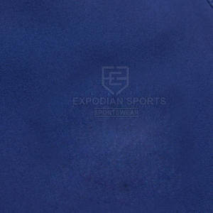 Short MMA décontracté solide et durable pour hommes avec taille élastique et fentes latérales à séchage rapide pour les séances d'entraînement et de combat - Product Image 4