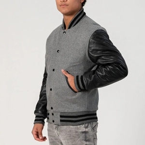 Blouson universitaire pour homme gris chiné en laine avec manches en cuir noir, fermeture éclair, patchwork, écologique, style urbain - Product Image 3