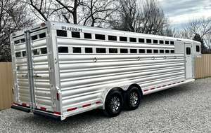 Remolque de Cercas de Primera Clase, de Alto Rendimiento, para Ganado y Transporte de Carga Pesada, Disponible en Existencia - Product Image 2