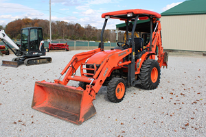 รถแทรคเตอร์ล้อพร้อม4WD สำหรับการเกษตร Kubota รถแทรกเตอร์ B26และรถตักดินแบคโฮ - Product Image 5