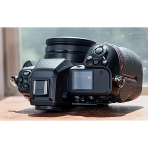 Cámara profesional sin espejo con lentes intercambiables – Kit de 28-70 mm - Product Image 5