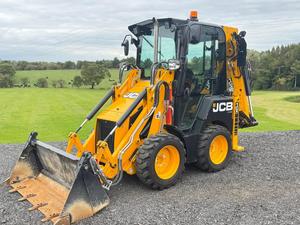 Livraison gratuite Chargeuse sur pneus JCB 1CX Plus avec pelle arrière homologuée CE EPA à vendre avec chargeur frontal et accessoire de pelle arrière - Product Image 3