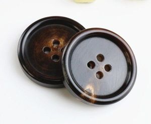 Boutons classiques en corne naturelle à texture riche, fabriqués à la main, écologiques, pour la confection de vêtements de luxe et l'artisanat naturel - Product Image 3