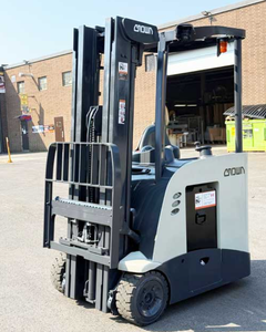 Chariot élévateur électrique à conducteur debout 2019 Crowns RC5525-30 avec capacité de 3000 lb - Product Image 2