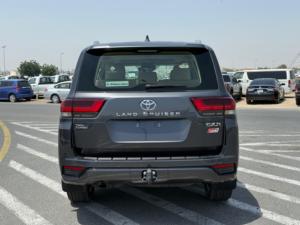 Toyota Land Cruiser GX-R 2025, 7 Asientos, Automático, Turbo, SUV, Interior de Cuero, Neumáticos R20, Luces LED - Product Image 1