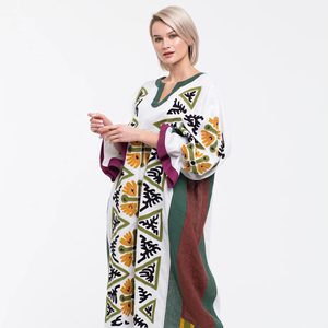 Vestido de moda de verano de alta calidad para adultos Material de lino de mujer con bordado Diseño corto de manga larga - Product Image 1