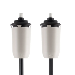 La textura tejida en forma de cesta y el tono de cobre rústico de esta antorcha crean un aspecto único y artesanal para el exterior - Product Image 6