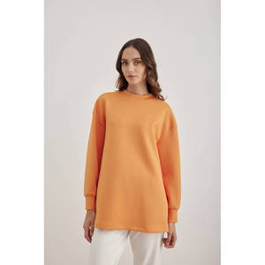 Chemisier en tricot Orange Cocoon Emblem avec fermeture éclair et décoration florale - Product Image 1