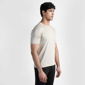 เสื้อยืดชายสีเบจใส่ได้ตลอดวัน - Product Image 5