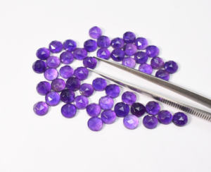 พลอยอะมีทิสต์ธรรมชาติทรงกลมเจียระไนแบบโรสคัท ขนาด 8 มม. น้ำหนัก 100 กะรัต จำนวน 50 ชิ้น - Product Image 4