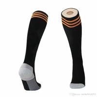 Chaussettes de course de sport en coton et nylon de haute qualité Meilleure prise en main Design de mode Style de rue coloré Chaussettes de qualité supérieure en gros