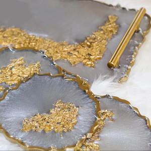 Bandeja de tocador y servicio de resina hecha a mano minimalista con purpurina y papel de aluminio para festivales en la costa baja por AALIYAN IMPEX - Product Image 1