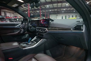 BMW i4 Gran Coupé 2023, transmission automatique, 6 cylindres, parmi les plus demandées - Product Image 2