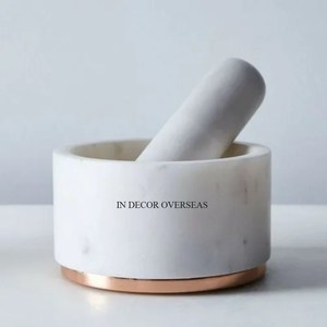 Mortero y mortero de forma redonda hecho de mármol blanco de excelente calidad con herramientas de molienda de hierbas y especias con Base de Metal chapado en oro - Product Image 1