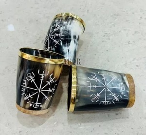 En vente Verre à vin et café court le plus populaire avec corne à boire indienne polie Style animal nautique - Product Image 5