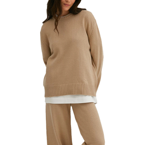 Sweat-shirt pour femme au style urbain vibrant, conçu pour un port facile, avec un design frais et un attrait de mode contemporain aujourd'hui - Product Image 5