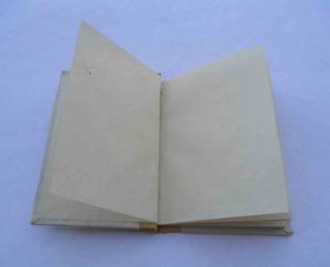 Carnet de voyage personnalisé en papier de banane avec impression de design sur la couverture - Product Image 2