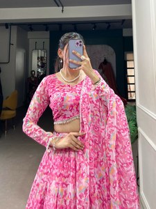 Acheter un nouveau look de soirée de créateur en soie Georgette fantaisie entièrement surpiqûre impression fantaisie confort personnalisé travail magnifique Lahenga Choli - Product Image 3