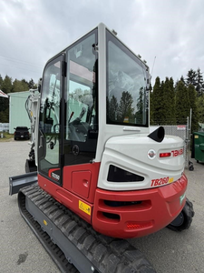 รถขุดตีนตะขาบขนาดเล็ก Takeuchi TB260 มือสอง ราคาประหยัด พร้อมบุ้งกี๋และรถตักตีนตะขาบสำหรับงานก่อสร้าง - Product Image 4