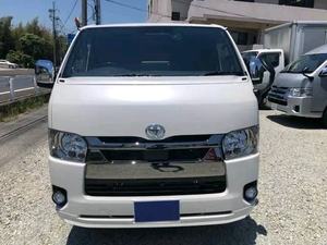 Voiture d'occasion de qualité et abordable, Toyota Hi-ace 2021, conduite à droite - Product Image 3