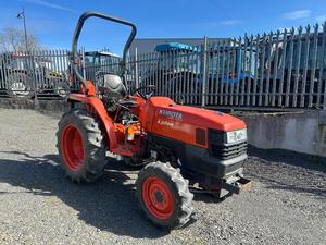 Utilisé pour le tracteur agricole L3200 - 32 CV, transmission intégrale 4x4, avec pompe et boîte de vitesses à haute productivité, garantie de 2 ans - Product Image 2