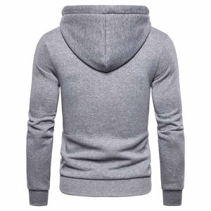 Sweat à capuche chaud et confortable pour homme, conçu pour les conditions météorologiques froides, offrant une sensation de tissu douce, facile à superposer et fiable au quotidien - Product Image 4