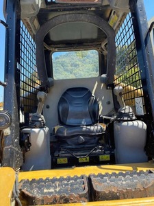 Chargeuse compacte sur pneus CAT 236B en gros, mini-chargeuse agricole compacte avec godet frontal, moteur diesel, boîte de vitesses, pour travaux agricoles et de construction - Product Image 3