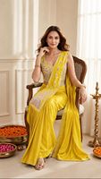 Sari prêt-à-porter en crêpe de soie avec broderie de créateur et travail multi-fils, accompagné d'un chemisier en crêpe de soie entièrement cousu