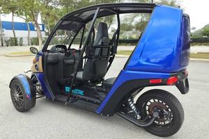 Vehículo Eléctrico de 3 Ruedas, Extremadamente Limpio, Modelo 2021, con Doble Motor, Listo para Entrega - Product Image 4