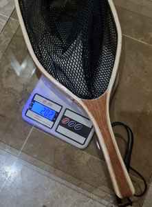 Épuisette de pêche à la mouche d'extérieur avec cadre en bois et filet en caoutchouc, outil de capture de truites à lancer à la main - Product Image 6