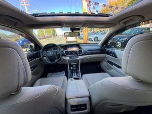 Honda Accord EX-L 2014 d'occasion, conduite à gauche, 50 001 à 75 000 miles, norme d'émission Euro IV, 5 places - Product Image 3