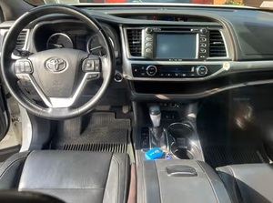 TOYOTA HIGHLANDER XLE AWD/4WD 2017 USADO, Volante a la Izquierda/Derecha - Product Image 5