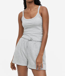 Ensemble de vêtements de yoga deux pièces personnalisé à col halter en mousseline de soie avec rubans contrastés pour femmes, respirant en élasthanne/polyester - Product Image 1