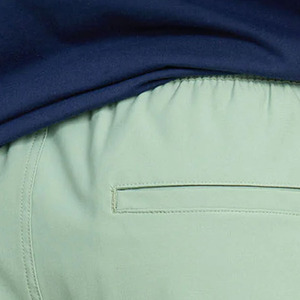 Pantalones Cortos Casuales de Poliéster Verde Sólido para Hombre, de Calidad Premium, con Logotipo Frontal, Secado Rápido y Cierre con Cordón - Personalizados - Product Image 5