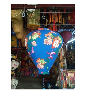 Authentiques lanternes vietnamiennes fabriquées à la main beauté de soie pour les mariages ou la décoration intérieure superbes - Product Image 3