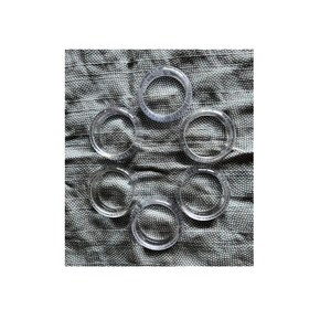 Venta al por mayor de servilleteros acrílicos de forma redonda y tamaño pequeño con artículos de fiesta y pulido brillante hecho a mano - Product Image 1