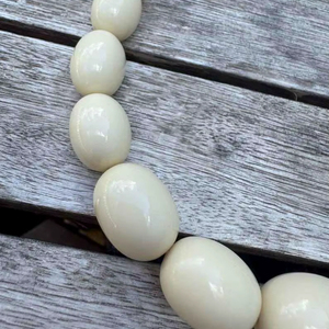 Collar de resina, accesorio de joyería atrevido y llamativo para quienes buscan la moda moderna, alta calidad - Product Image 1