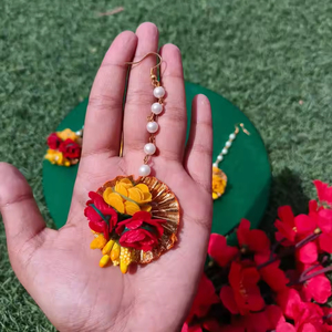 Fleur Mang tikka jaune tikka indien classique danse récital morceau de cheveux mariage indien cadeau de demoiselle d'honneur Haldi cadeau sangeet - Product Image 6