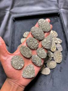 Vente en gros de pyrite bleue en vrac, druzy cabochon, qualité AAA, cristal de quartz naturel, pierre précieuse artisanale, bijoux, tiers - Product Image 2