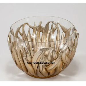 Joint créatif 6 bols avec poignée de conception de forme feuillue Salade de fruits en métal en acier inoxydable fabriquée à la main et décoration intérieure - Product Image 3