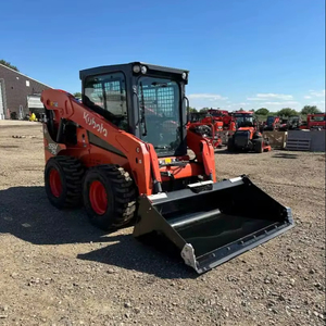 Chargeuse compacte Kubota SSV75 Skid Steer Loader 2 tonnes Capacité nominale 4WD Construction Machinerie agricole - Product Image 3