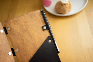 ที่ใส่ใบเสร็จสำหรับร้านอาหารทำจากหนังแบบปรับแต่งได้ฝาปิดเมนูค็อกเทลทนทานเครื่องดื่มอาหาร - Product Image 4