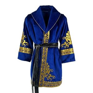 Robes de boxe écologiques respirantes en gros, directement du fabricant, en satin à capuche, pour la marche au ring, équipement de boxe personnalisé toutes saisons - Product Image 1
