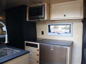 Mercedes-Benz Sprinter 2500 à toit haut, 4 cylindres, diesel, HO, fourgon automatique, occasion, MEILLEURES VENTES, disponible pour livraison - Product Image 3