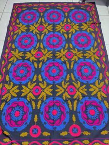 Extensores de cama bordados a mano Suzani hechos a medida, con temas tribal, ideales para reventa por tiendas de decoración del hogar - Product Image 2