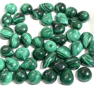 Cabochons de pierres précieuses en malachite naturelle 20mm Cabochons verts à dos plat en vrac taille mixte forme IGI certifié pierre lisse coupe 3 8mm - Product Image 5