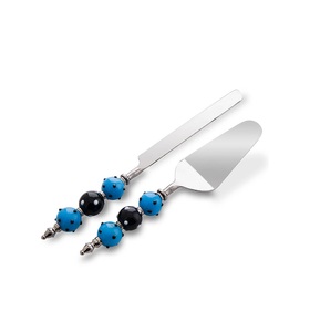 Nouvel arrivage de couteaux de serveur de gâteaux faits à la main au design moderne avec manche en bois de mangue Accessoires de table pour la maison Matériau métallique - Product Image 6