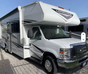 Autocaravanas ELEGANT Coachmen Leprechaun Clase C en Venta para Campamentos Familiares y Viajes por Carretera - Product Image 3