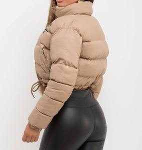 Blouson Bomber Court en Tissu Tissé Chaud d'Hiver de Haute Qualité pour Femmes avec Logo Personnalisé - Product Image 4